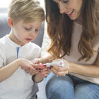 Crema Correct-X dōTERRA 15ml — madre aplicando en la piel de su hijo