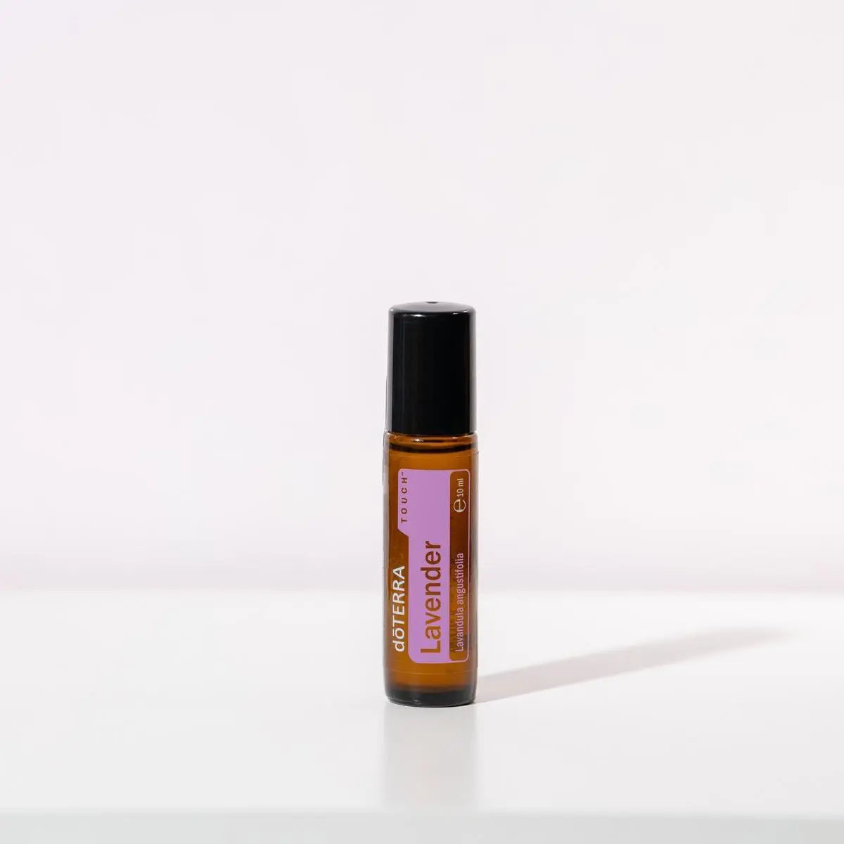 Lavanda Touch dōTERRA 10ml frasco solo sobre fondo blanco minimalista